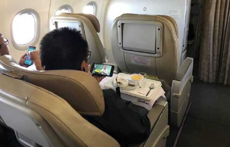 Batik Air Kini Sediakan WiFi Entertainment di Pesawat ...