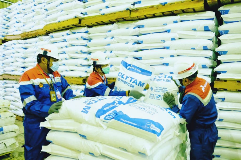 Kilang Pertamina Plaju Hasilkan 46.000 Ton Bahan Baku Plastik ...