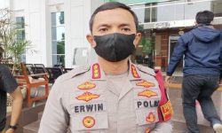 Polisi Amankan 2 Pria Pengendara Mobil Pelat RFP yang Mondar-mandir Saat Sidang Munarman