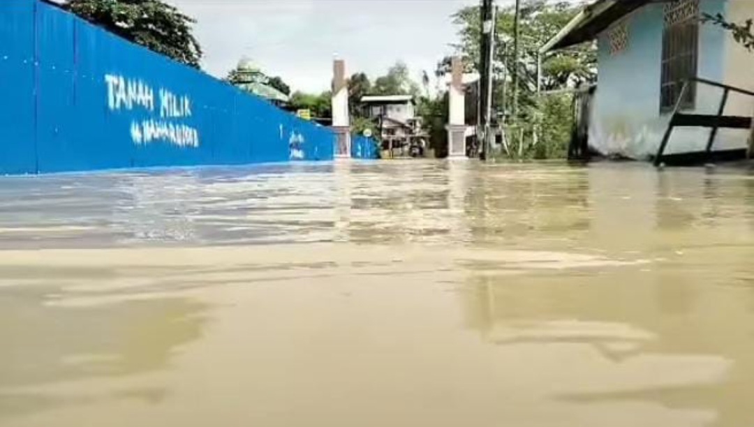 Hujan Lebat Sejak Dinihari Balikpapan Dilanda Banjir Dan Longsor Niagaasia 