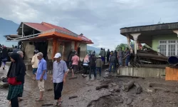Hujan Lebat Picu Banjir Lahar Hujan di Sumbar Masih Berpotensi Sepekan ke Depan
