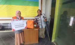 Penyaluran Paket Sembako Rumah Zakat Sasar Keluarga Pra Sejahtera di 5 Kelurahan Samarinda