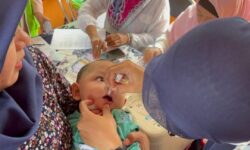 Kemenkes: Tidak Ada Bukti Vaksin Polio Picu Kanker dan HIV