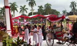 Peringatan HUT ke-79 RI di Pemkab Kukar, Bendera Merah Putih Dibawa 5 Kereta Kencana