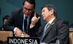 Indonesia akan Melipatgandakan Kapasitas Listrik Bersumber Angin dan Surya