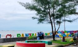 Pantai Manggar Terapkan Sistem Tiket Online dan Pengamanan Ketat di Libur Nataru