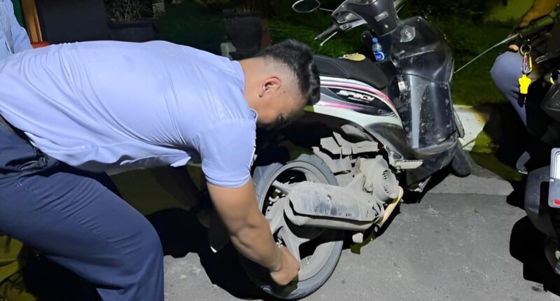 Dishub Gembosi 22 Motor Parkir Liar Sekitar Teras Samarinda, 2 Mobil Disegel