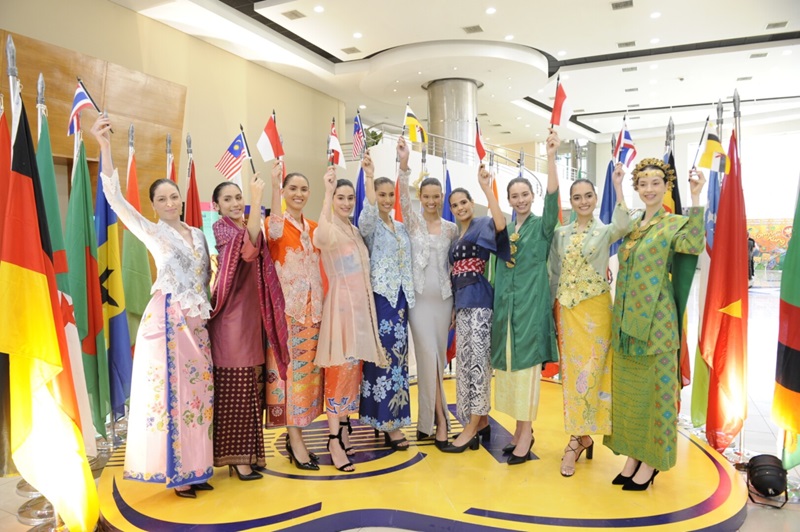 Kebaya Resmi Masuk Warisan Budaya Takbenda UNESCO - Niaga.Asia